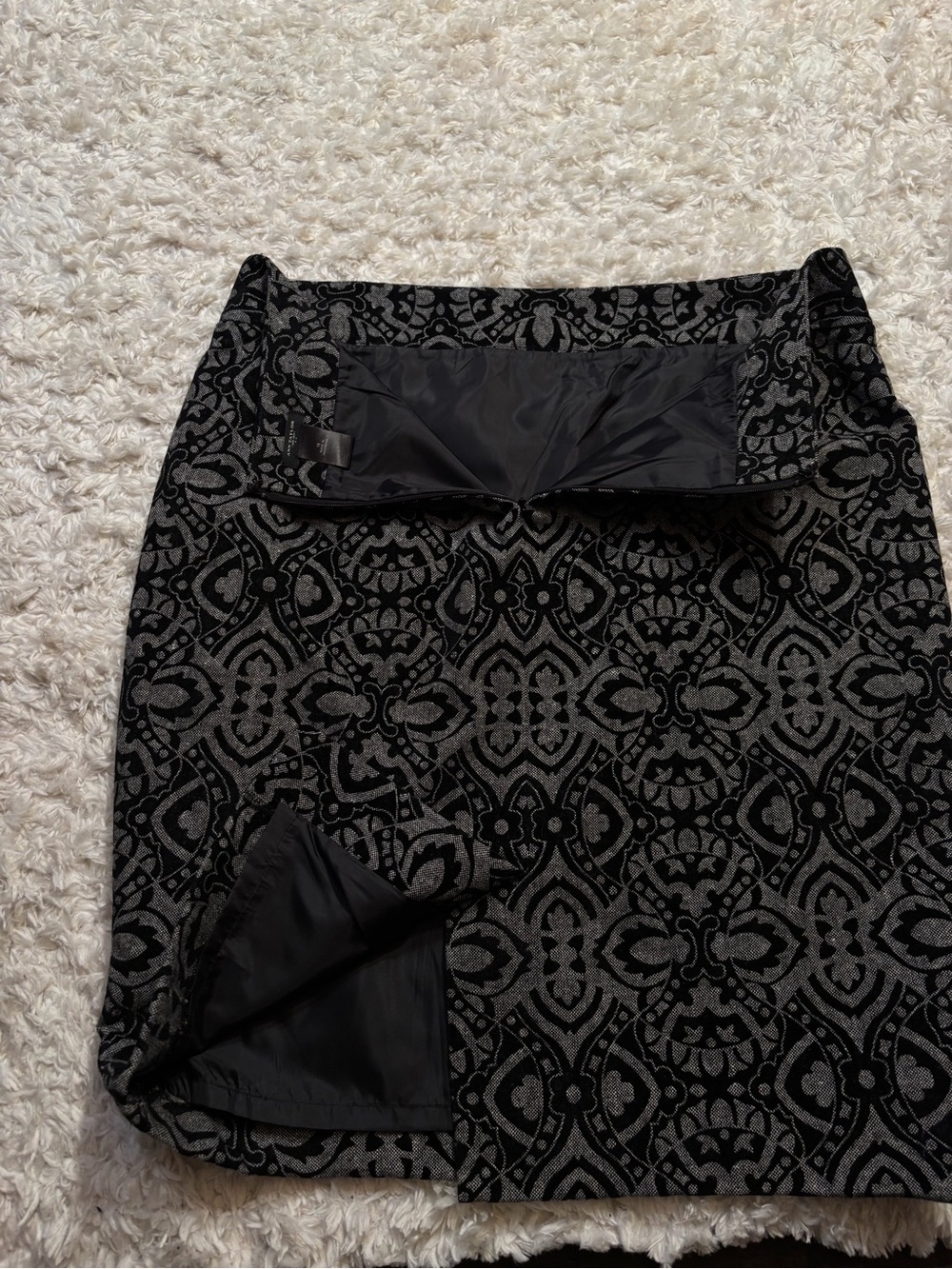 Ann Taylor Black and Gray Patterned Jacquard Pencil Skirt